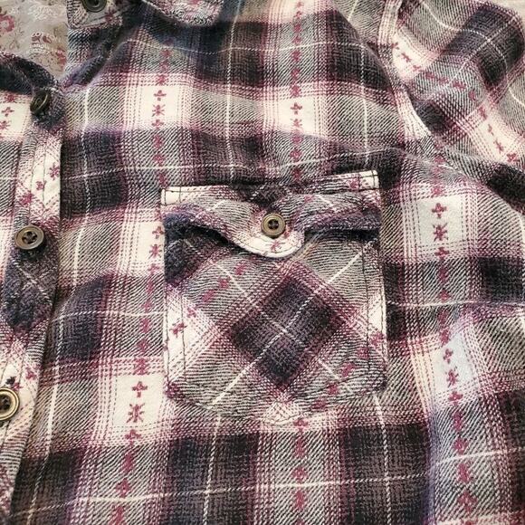 Sonoma medium womens button down shirt - Picture 3 of 11